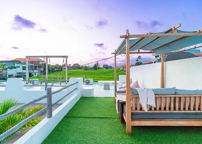 Aurelia - 2 Bedrooms Rooftop In Villa Canggu